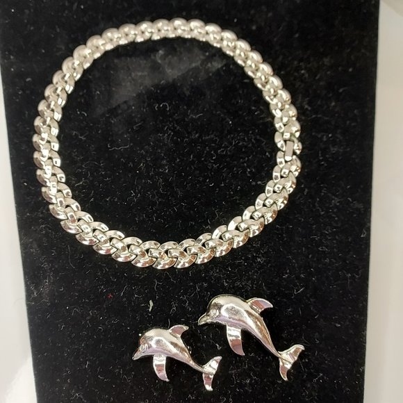 Trifari silver choker and 2 Gerry Dolfin pins - Picture 1 of 9